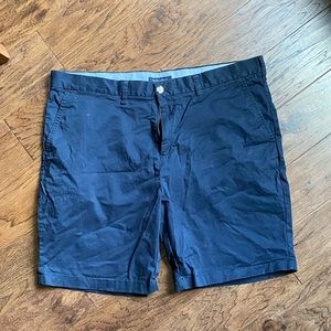 NWOT. Mens Shorts. Tommy Hilfiger. Size 40.